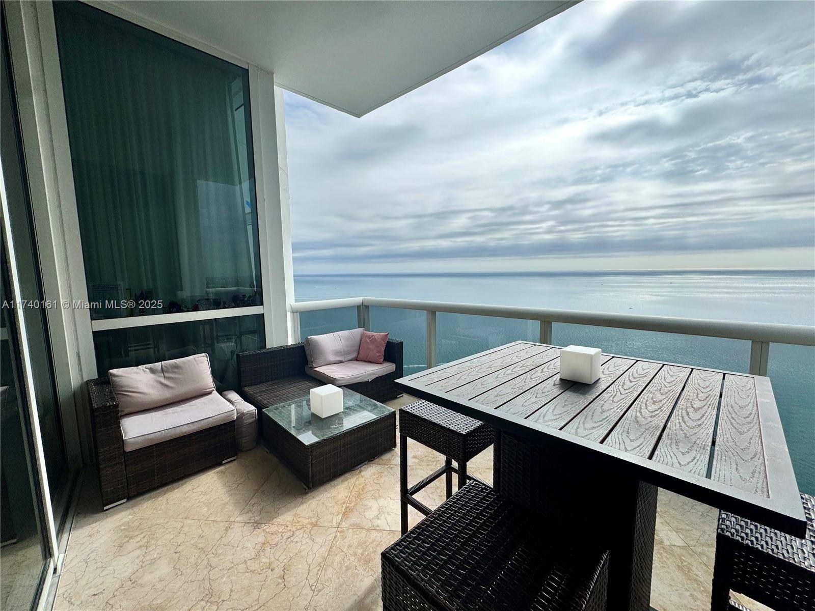 18101 Collins Ave #5207, Sunny Isles Beach, FL 33160