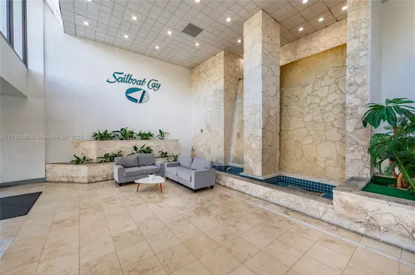 North Miami, FL 33181,13499 Biscayne Blvd #807