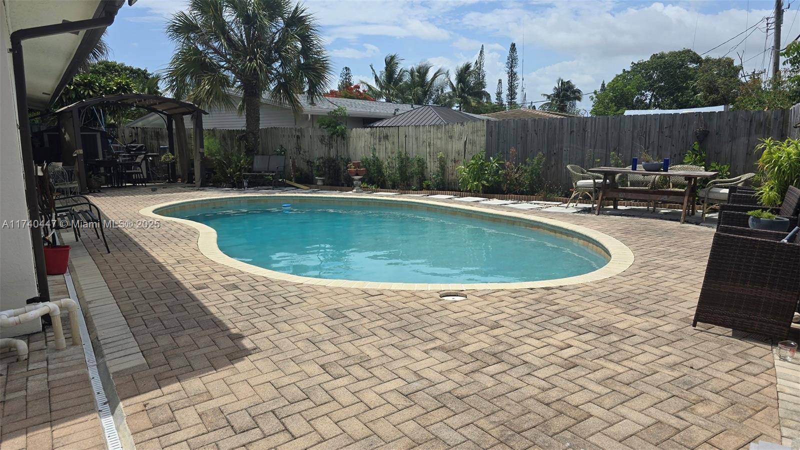 Deerfield Beach, FL 33064,5051 NE 6th Ave