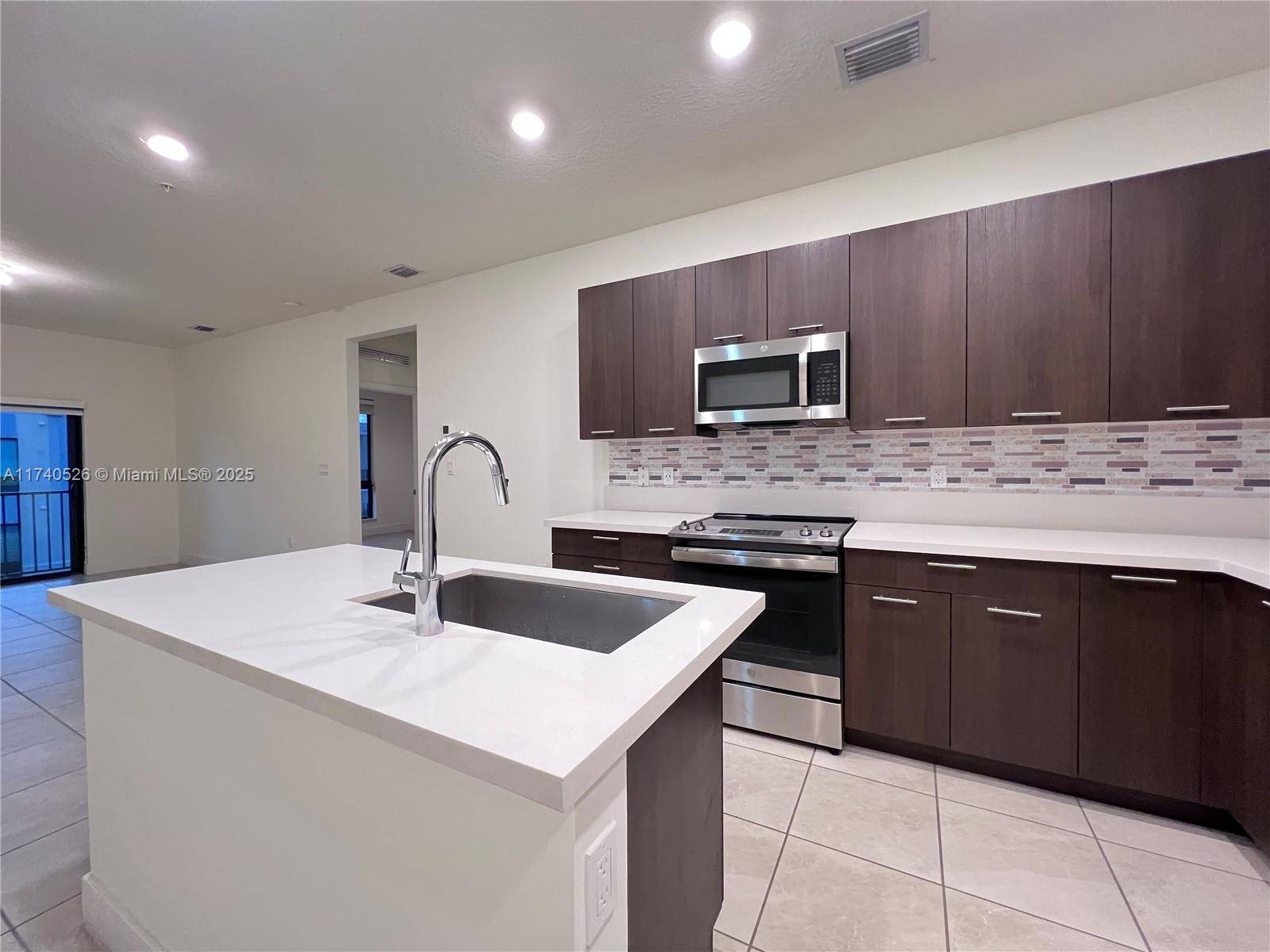 Doral, FL 33166,8265 NW 41st St #C-405