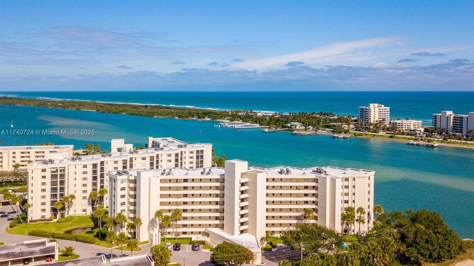 Tequesta, FL 33469,19800 Sandpointe Bay Dr #406