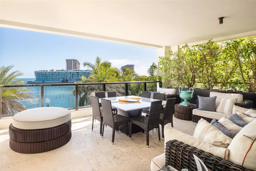 3535 Hiawatha Ave #403, Coconut Grove, FL 33133