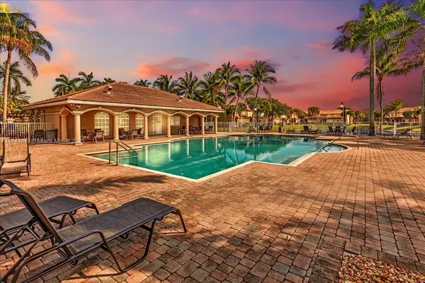 Miramar, FL 33025,8381 SW 26th St #103