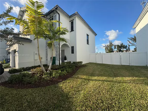 Miami Gardens, FL 33169,631 NW 204th St
