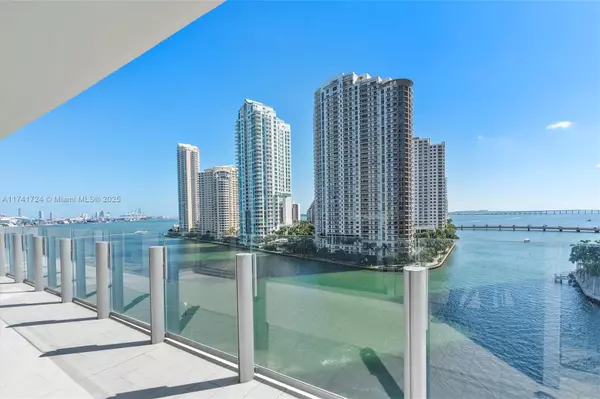 Miami, FL 33131,300 Biscayne Blvd Way #903