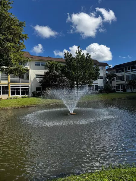 5141 W Oakland Park Blvd #307, Lauderdale Lakes, FL 33313