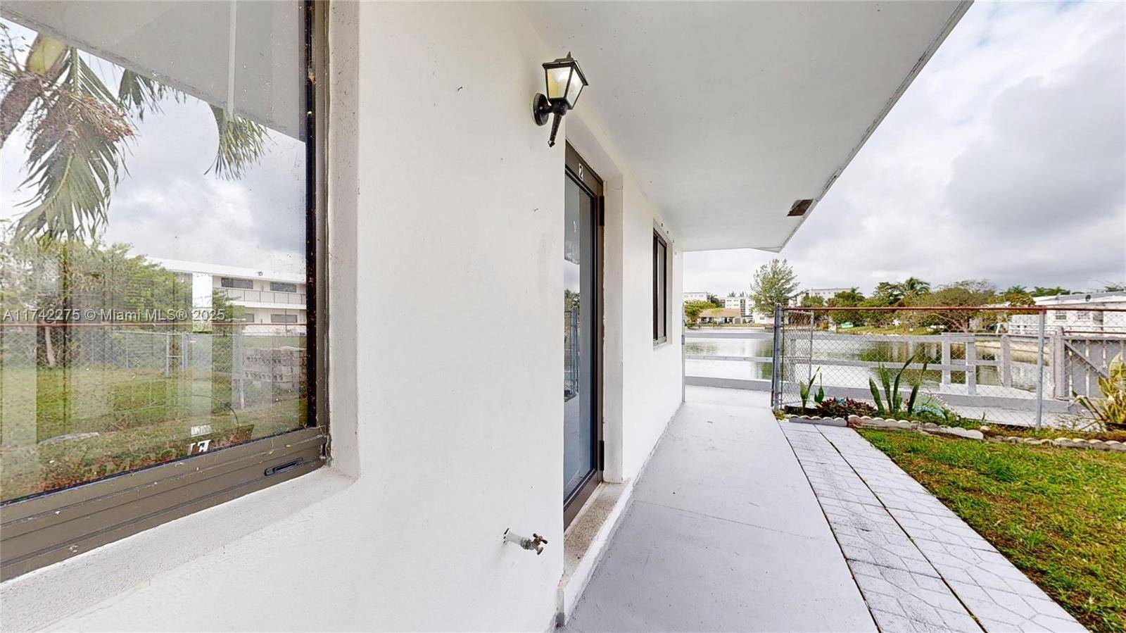 Hallandale Beach, FL 33009,220 SW 8th Ave #2