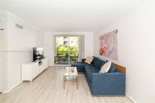 Sunny Isles Beach, FL 33160,17150 N Bay Rd #2517