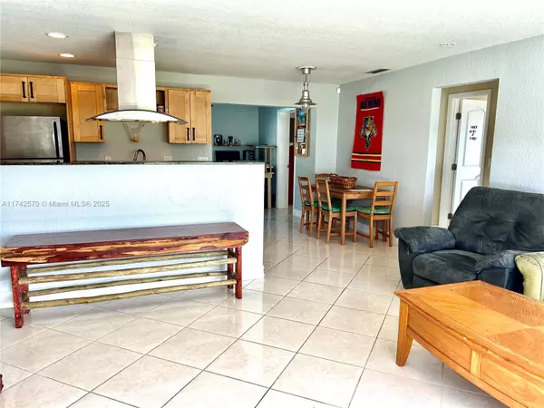 Sunrise, FL 33313,2150 NW 73rd Ave