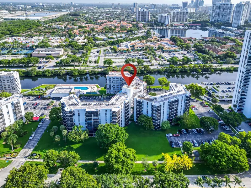 3475 N Country Club Dr #314, Aventura, FL 33180