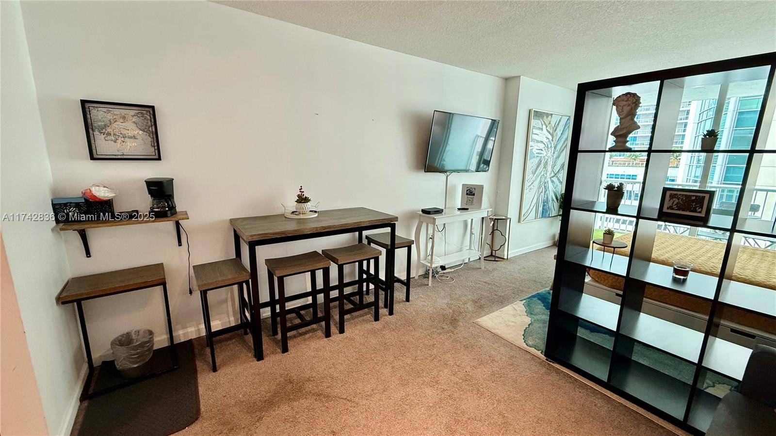 Miami, FL 33131,1200 Brickell Bay Dr #2216
