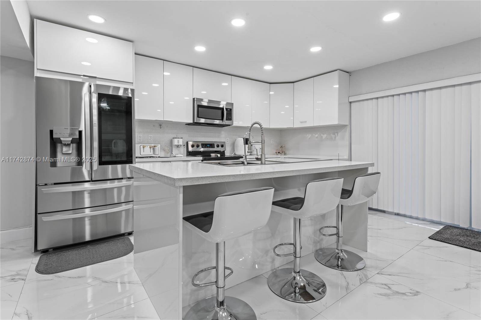 7140 W 2nd Way #7140, Hialeah, FL 33014