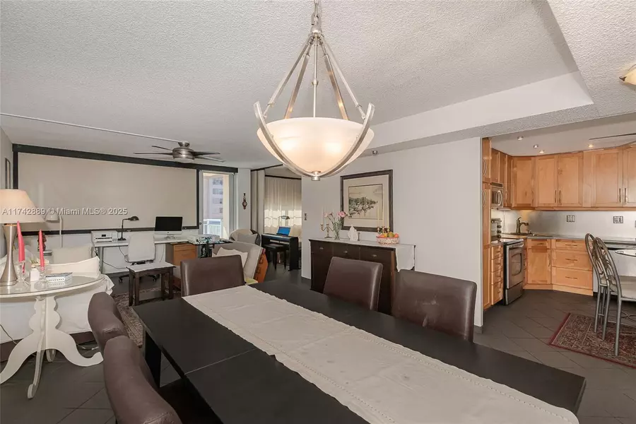 251 174th St #2009, Sunny Isles Beach, FL 33160