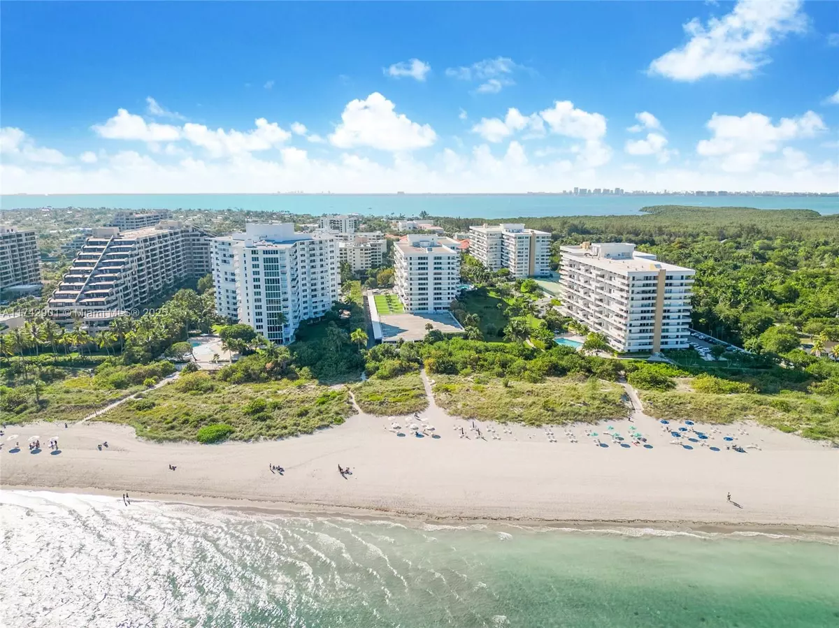 Key Biscayne, FL 33149,55 Ocean Lane Dr #1026