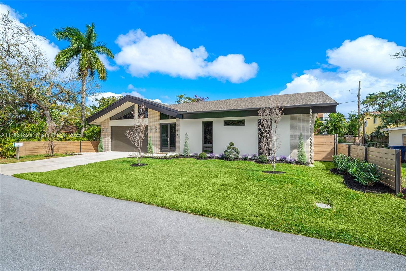 2710 NE 6th Ln, Wilton Manors, FL 33334