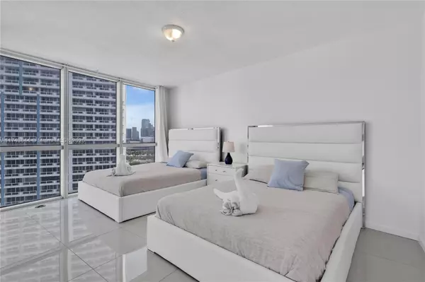 1750 N Bayshore Dr #1602 Miami, FL 33132