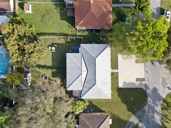 Biscayne Park, FL 33161,11010 NE 10th Ave