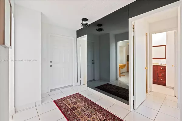 Hallandale Beach, FL 33009,1000 NE 14th Ave #709