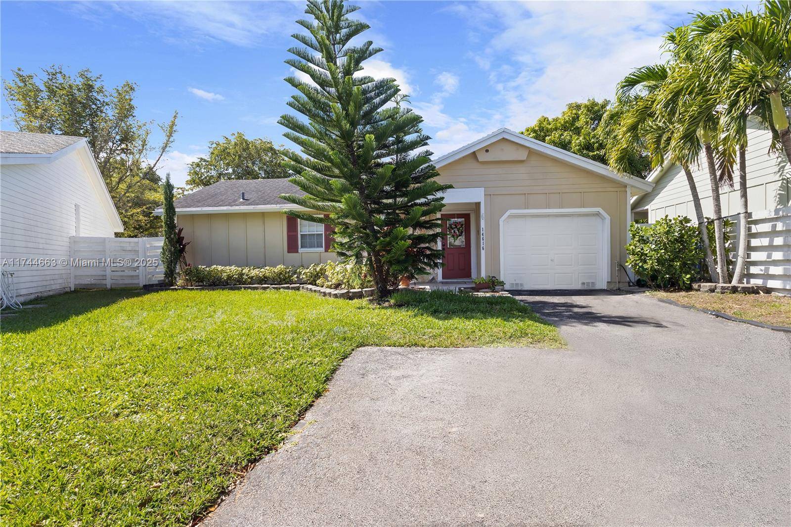 Miami, FL 33186,14616 SW 142nd Ct