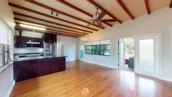 Boynton Beach, FL 33435,925 Sunset Rd