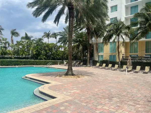 1755 E Hallandale Beach Blvd #MEZ7E, Hallandale Beach, FL 33009