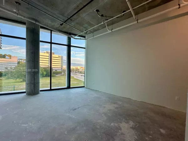 Aventura, FL 33180,21290 Biscayne Blvd #303