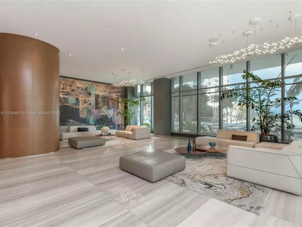 Miami, FL 33137,460 NE 28th St #808