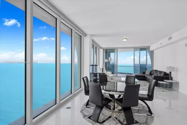 Sunny Isles Beach, FL 33160,16901 Collins Ave #3905