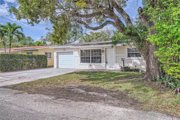 6271 SW 8th St,  North Lauderdale,  FL 33068