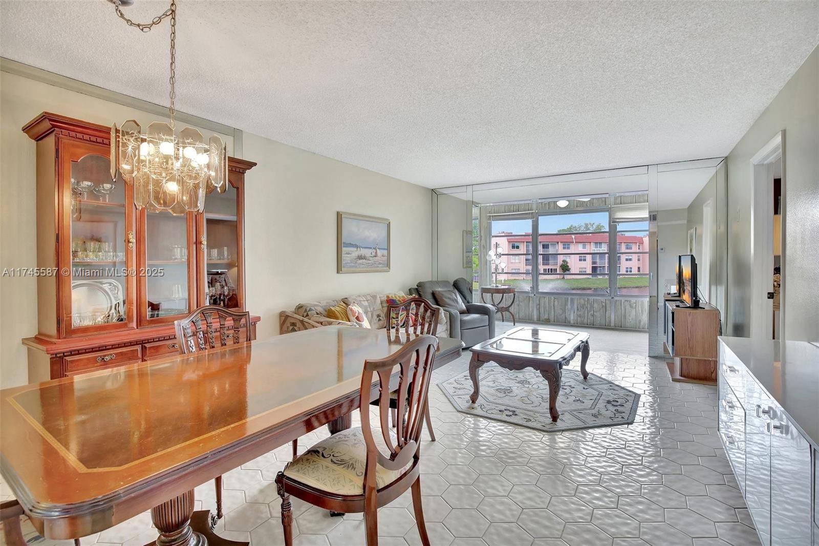 Sunrise, FL 33322,9181 Sunrise Lakes Blvd #210