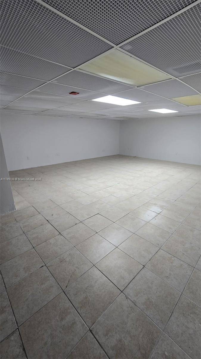North Miami, FL 33181,13499 Biscayne Blvd #CU204