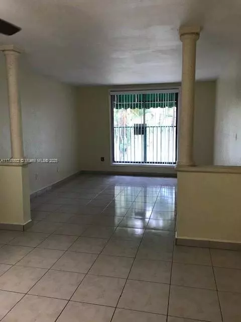 Hialeah, FL 33014,606 W 81st St #206