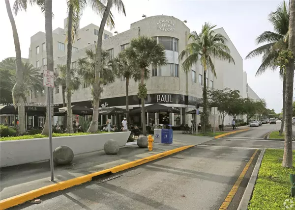 420 Lincoln Road #301, Miami Beach, FL 33139