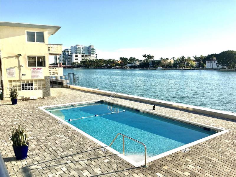 6484 Indian Creek Rd #106, Miami Beach, FL 33141