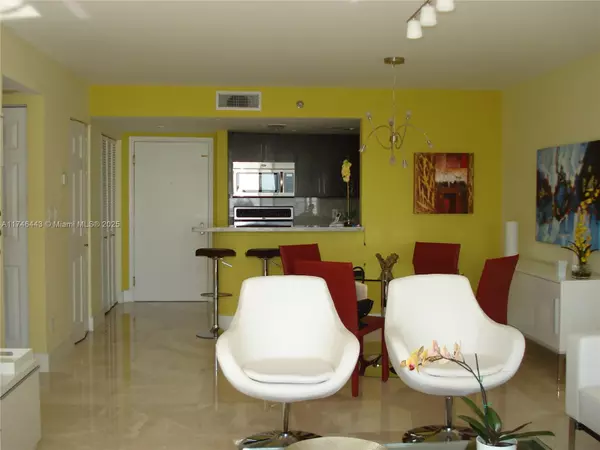 Miami, FL 33131,770 Claughton Island Dr #1708
