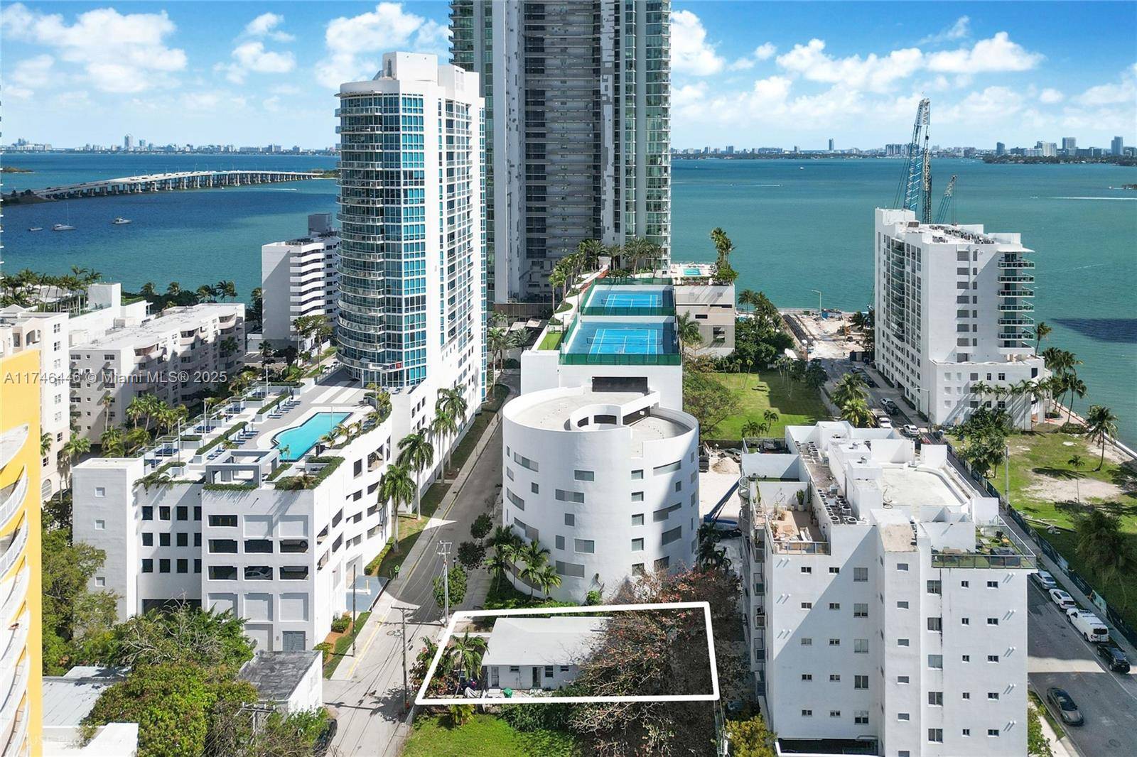 460 NE 29th Ter, Miami, FL 33137