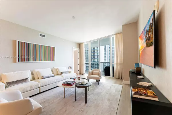Sunny Isles Beach, FL 33160,15901 Collins Ave #903