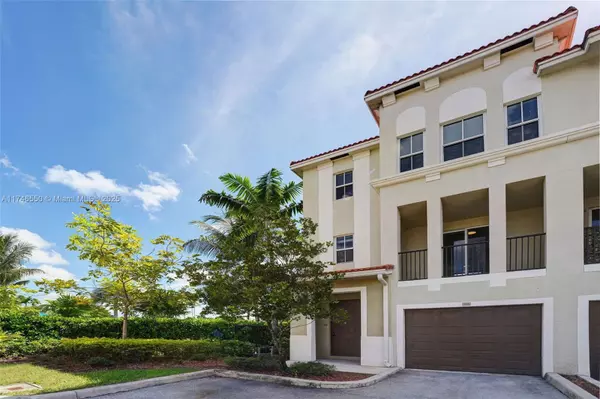 Pembroke Pines, FL 33025,10170 SW 7th St #35-104