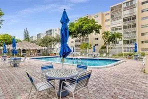 901 NE 14th Ave #108, Hallandale Beach, FL 33009