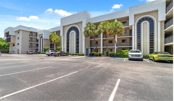 3525 S Ocean Blvd #203, South Palm Beach, FL 33480