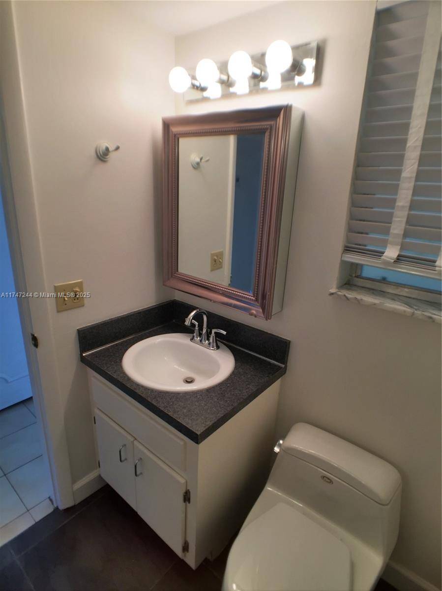 Miami Beach, FL 33139,1821 Jefferson Ave #205