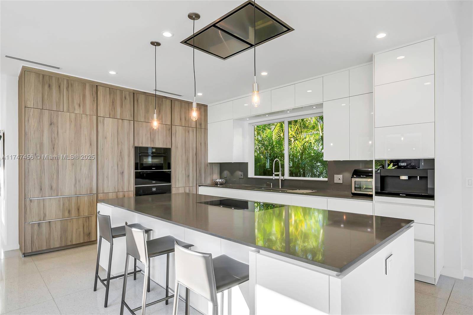 Miami, FL 33138,7331 Belle Meade Island Dr