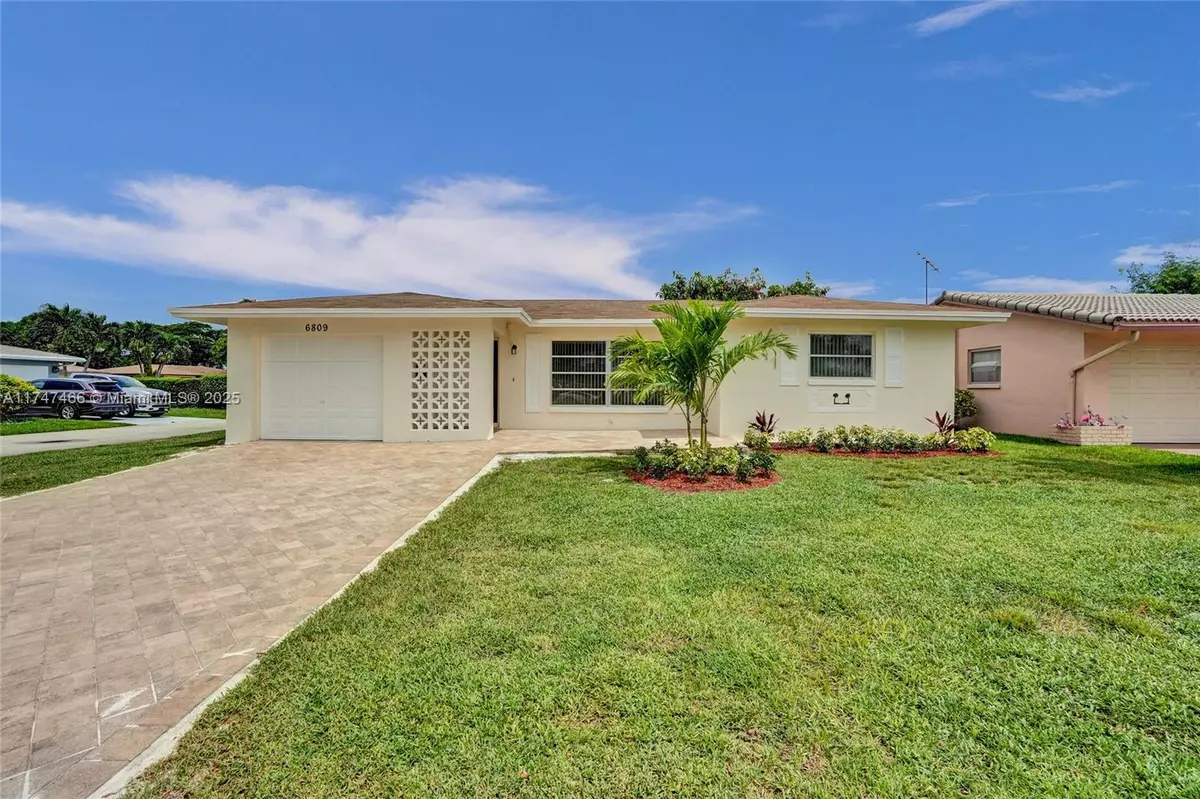 Tamarac, FL 33321,6809 NW 58th St