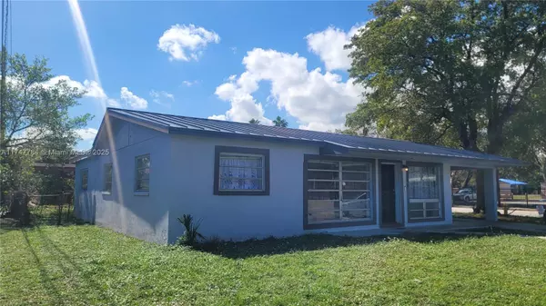Lauderhill, FL 33311,Address not disclosed