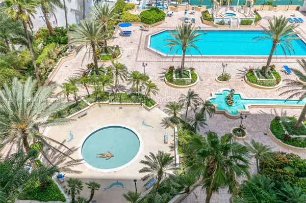 North Bay Village, FL 33141,7601 E Treasure Dr #1108
