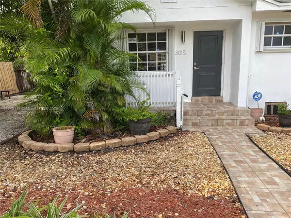 3015 SW 24th Ter, Miami, FL 33145