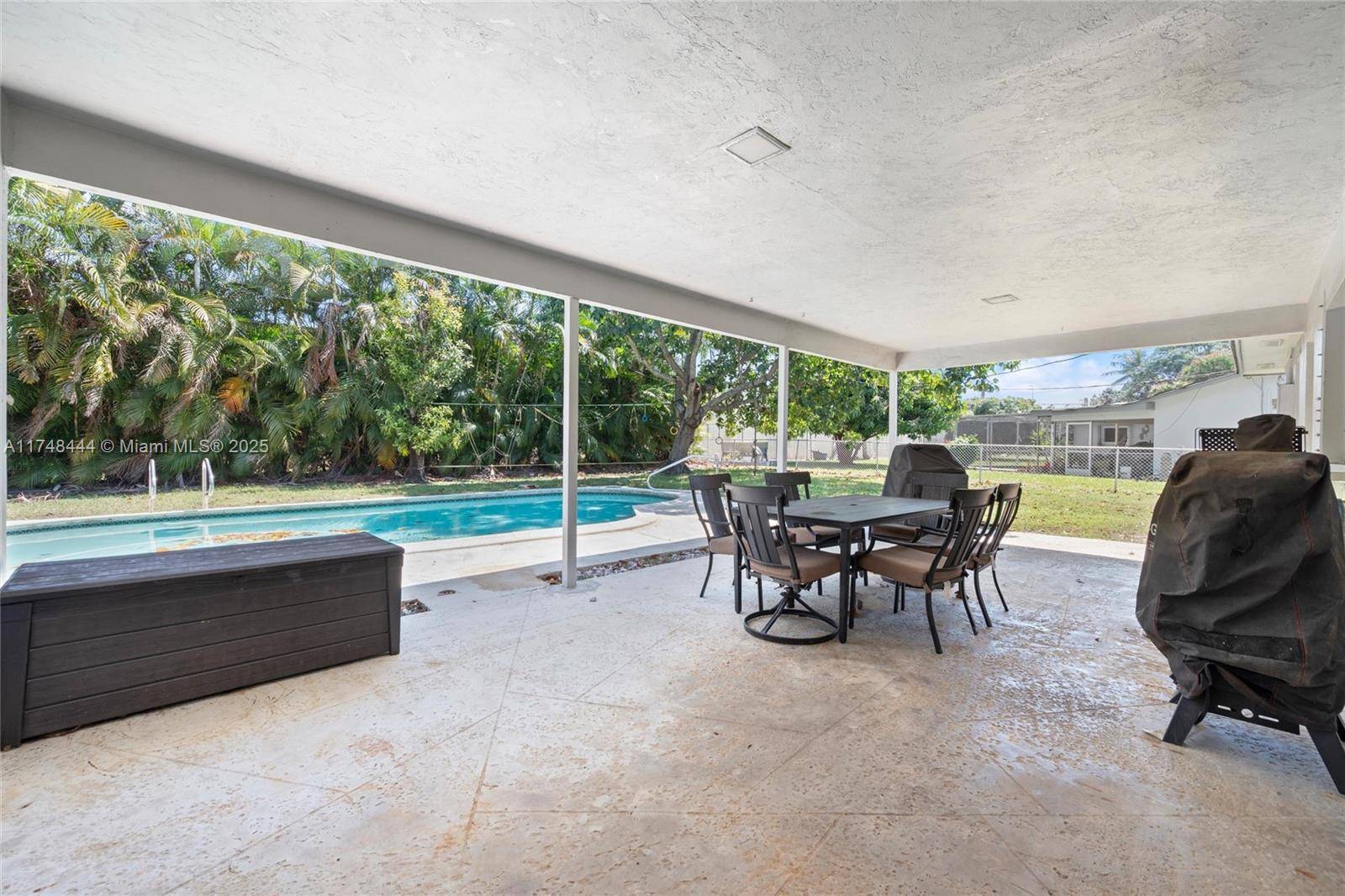 Plantation, FL 33317,940 SW 52nd Ave