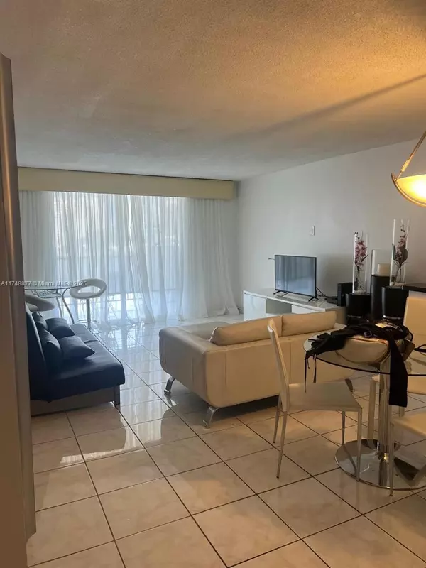 Aventura, FL 33160,2750 NE 183rd St #801