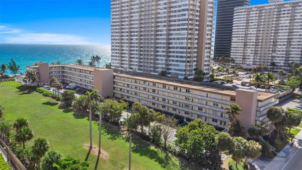 1936 S Ocean Dr #4C, Hallandale Beach, FL 33009