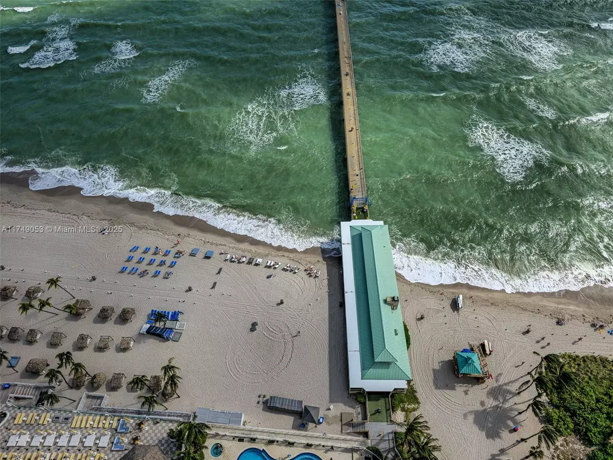 Sunny Isles Beach, FL 33160,16699 Collins Ave #3202
